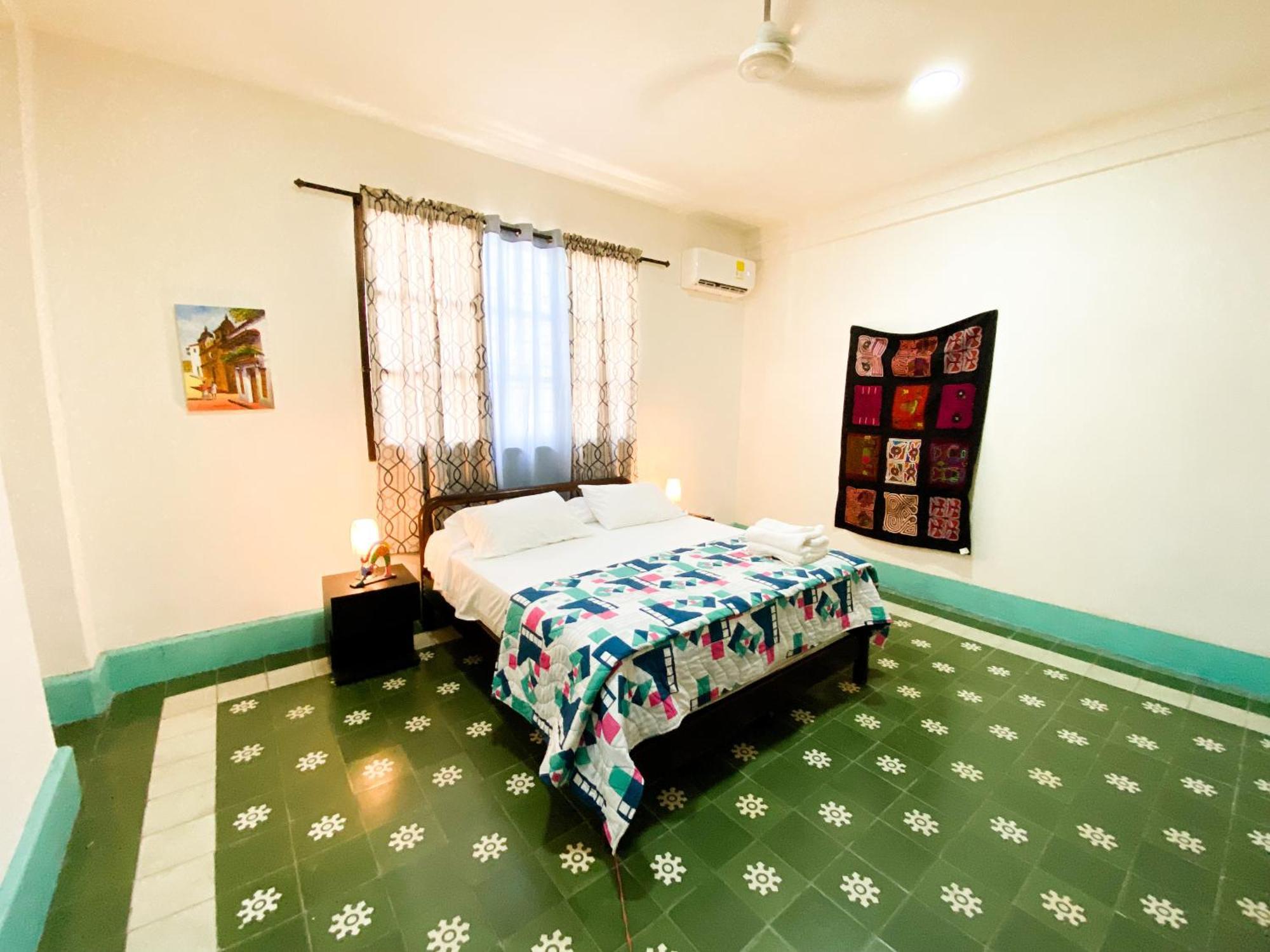 Bed and Breakfast Mansion Bahia Manga Cartagena Esterno foto
